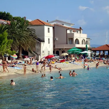 Seaside Holiday House Sumpetar, Omis - 14456 Casa de Férias Jesenice (Split-Dalmatia)
